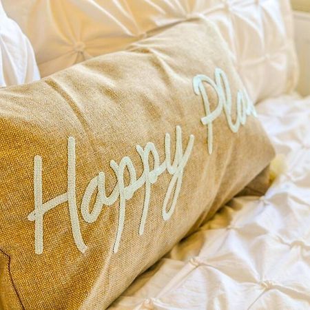 Soho Beach Apartment With Fabulous Sea View And 2 Minutes To The Beach With Free Parking And Netflix บอร์นมัธ ภายนอก รูปภาพ