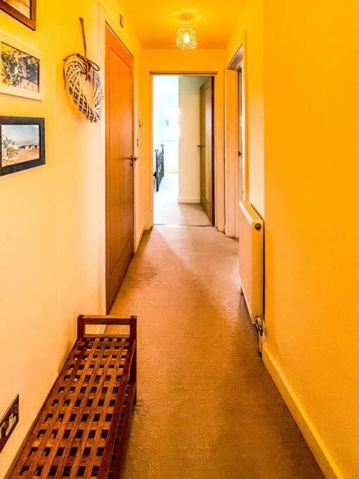 Soho Beach Apartment With Fabulous Sea View And 2 Minutes To The Beach With Free Parking And Netflix บอร์นมัธ ภายนอก รูปภาพ